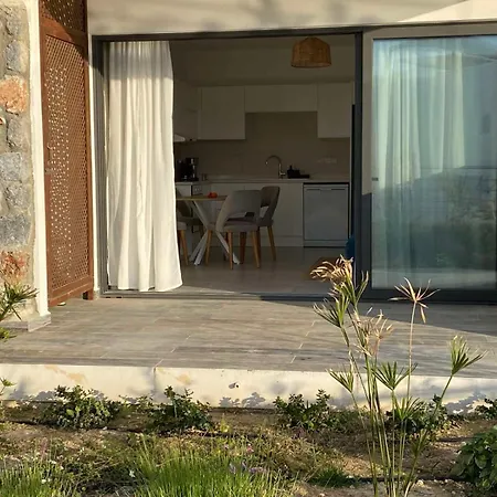 Blue Deja Blue Seaside Appartments דירה Kalogrea