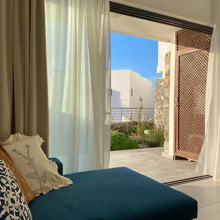 Blue Deja Blue Seaside Appartments דירה *