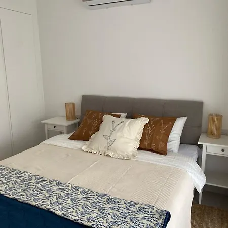 Blue Deja Blue Seaside Appartments דירה Kalogrea