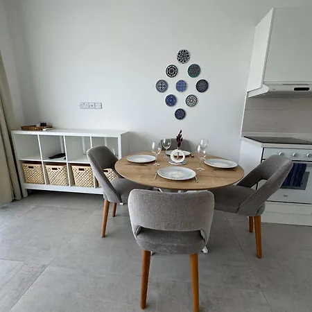Blue Deja Blue Seaside Appartments דירה Kalogrea